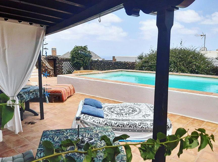 Tipica Lanzarote House Only Adults Bed and Breakfast Tías Eksteriør billede