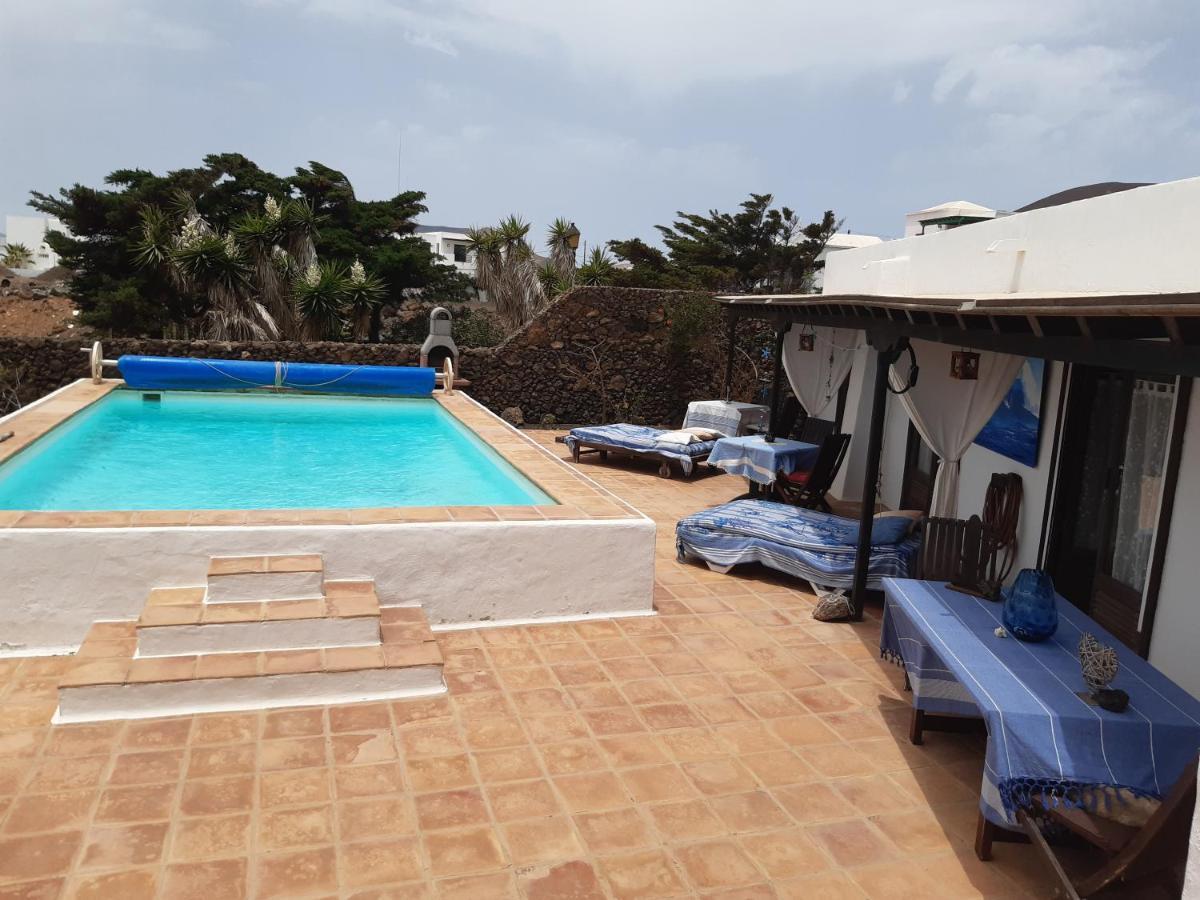 Tipica Lanzarote House Only Adults Bed and Breakfast Tías Eksteriør billede