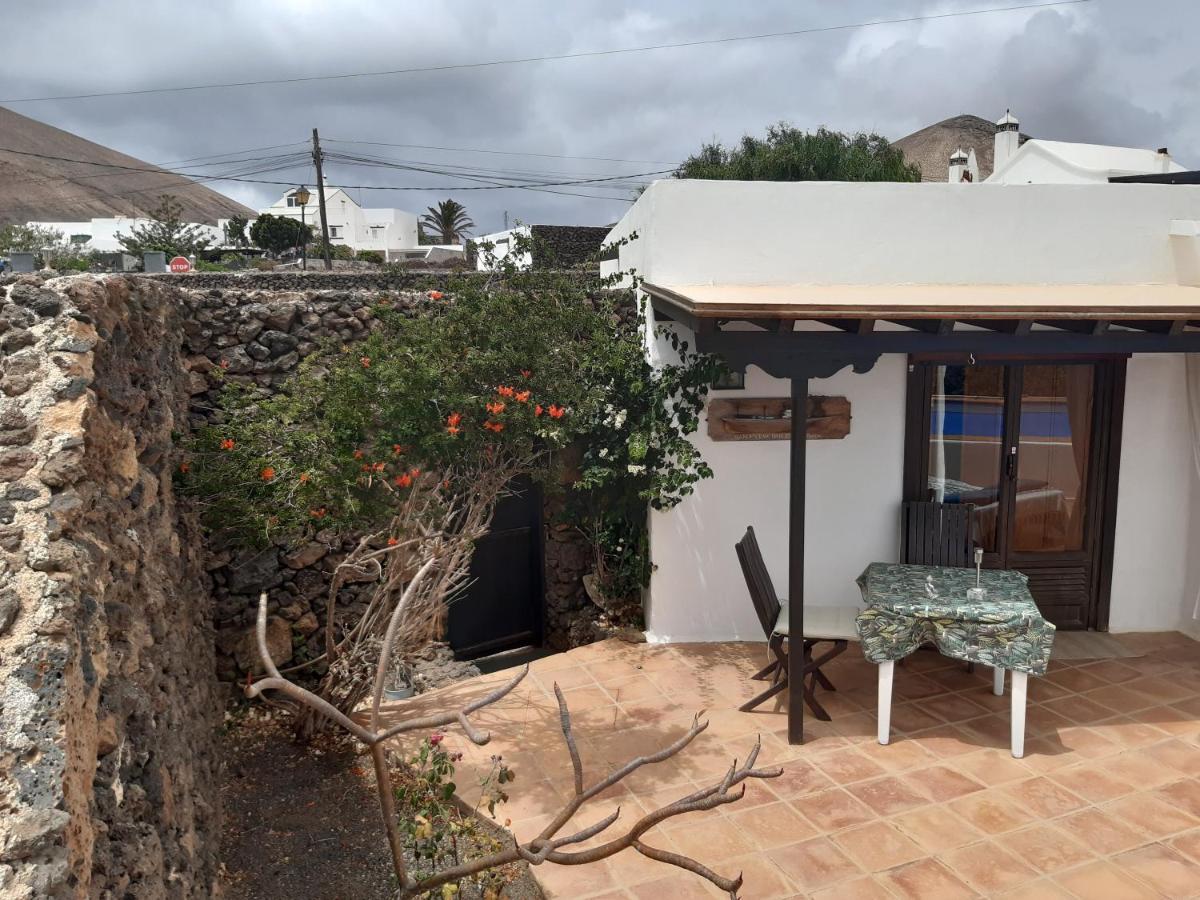 Tipica Lanzarote House Only Adults Bed and Breakfast Tías Eksteriør billede