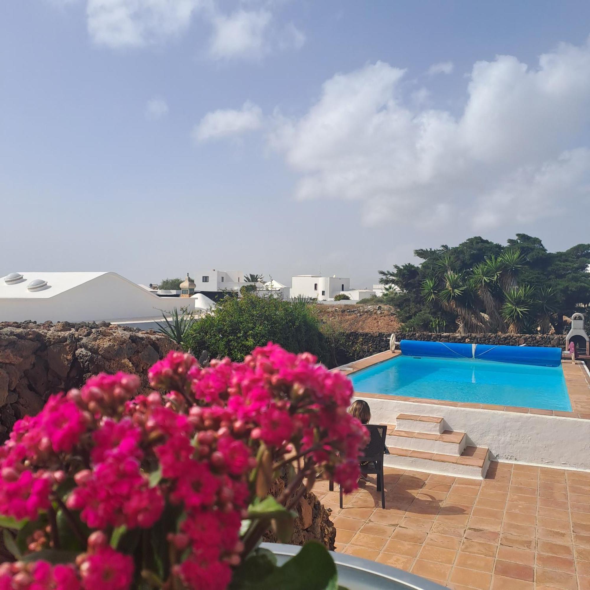 Tipica Lanzarote House Only Adults Bed and Breakfast Tías Eksteriør billede